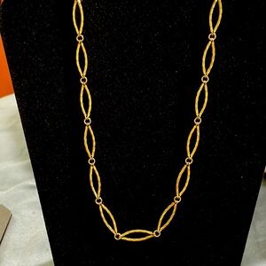 Vintage gold Croft and barrow necklace